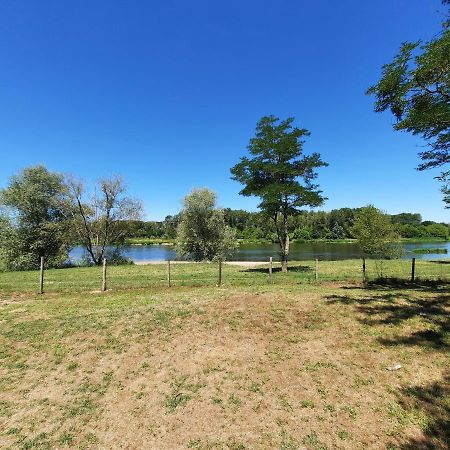 Camping Onlycamp Le Port Saint-Benoît-sur-Loire 외부 사진